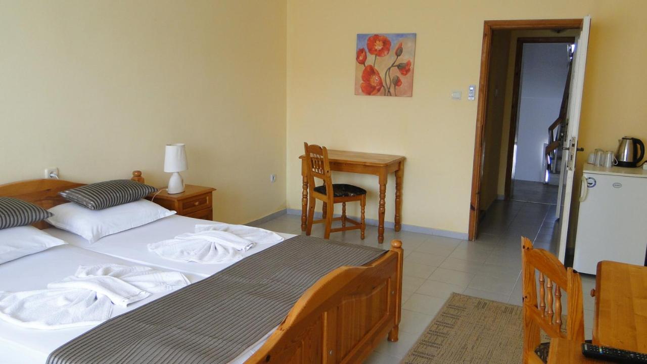 פומורי Stemak Hotel מראה חיצוני תמונה