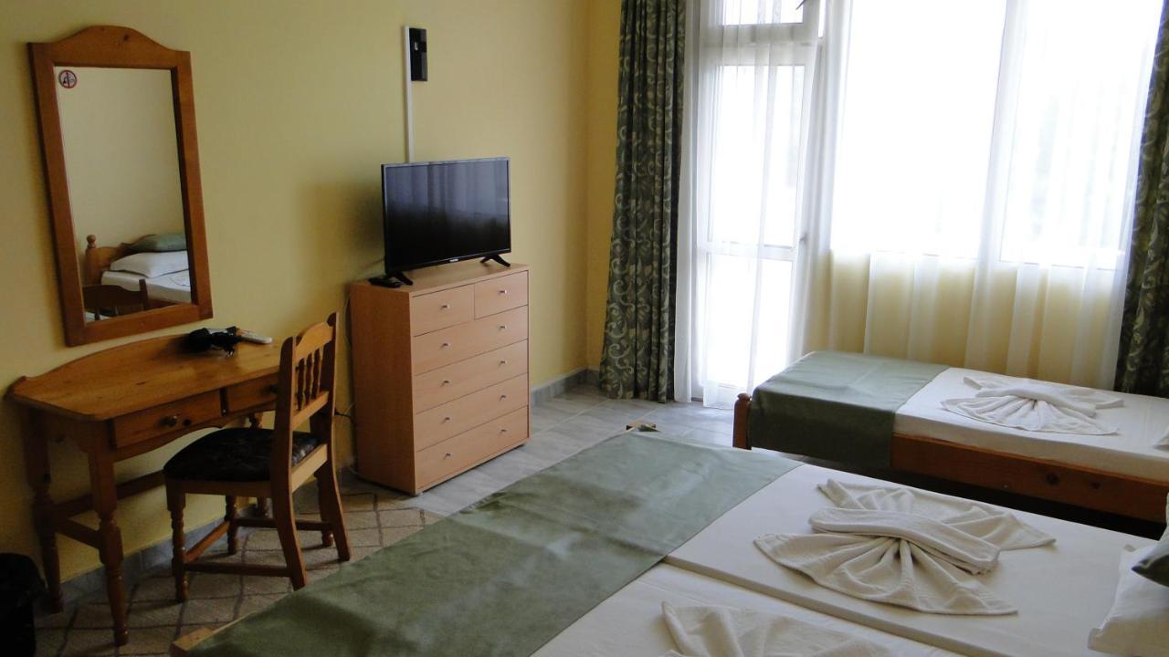 פומורי Stemak Hotel מראה חיצוני תמונה